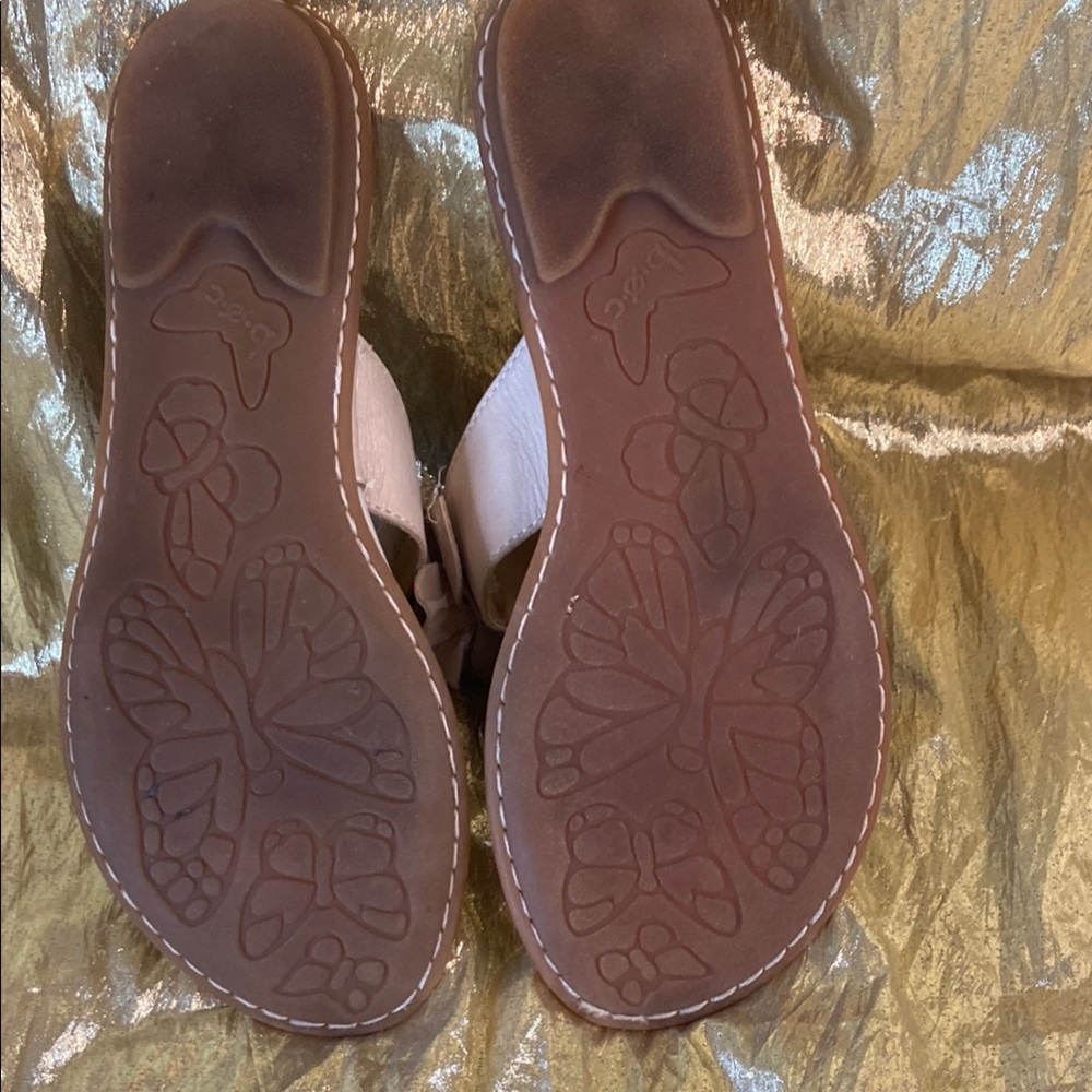 b.o.c. Women's Tan Floral Sandals - Picture 3 of 5